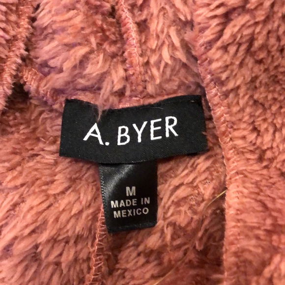 A. byer Sherpa - Picture 5 of 8